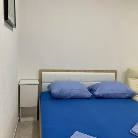 Apartament Apartments Vir Vir