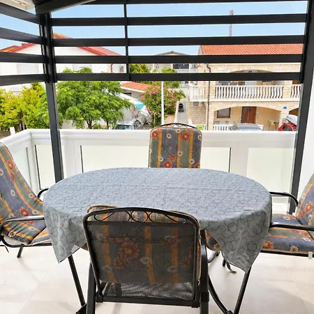 Apartments Vir Apartment Vir