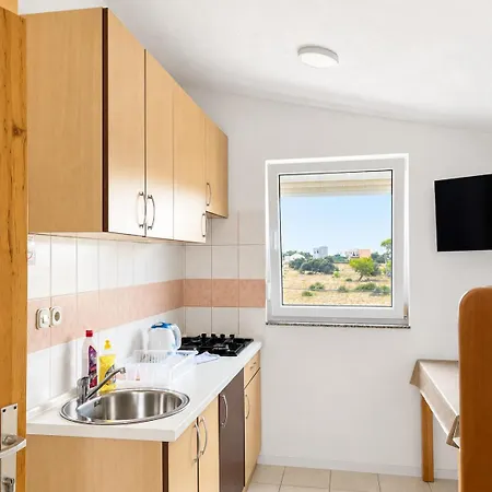 Apartments Vir