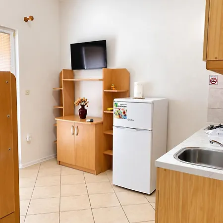 Apartments Vir