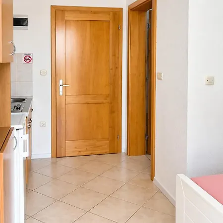 Apartments Vir Apartment *