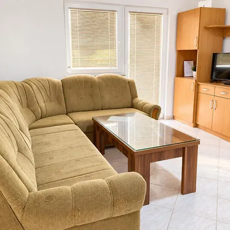 Apartments Vir Apartment