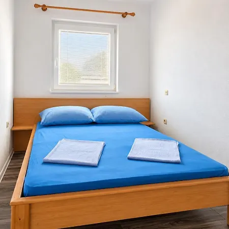 Apartments Vir Apartment Vir