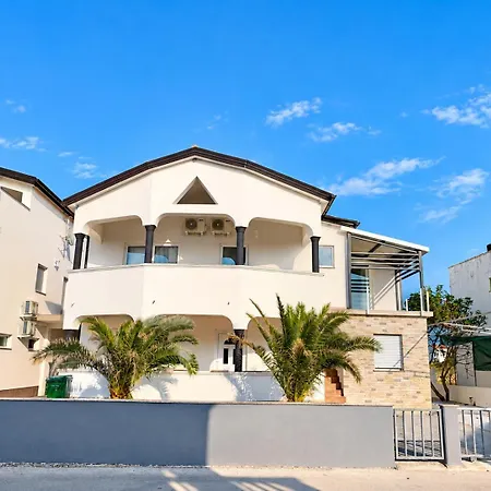 Apartment Apartments Vir Vir