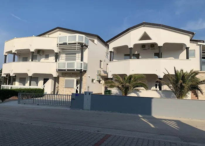 Apartments Vir * Vir