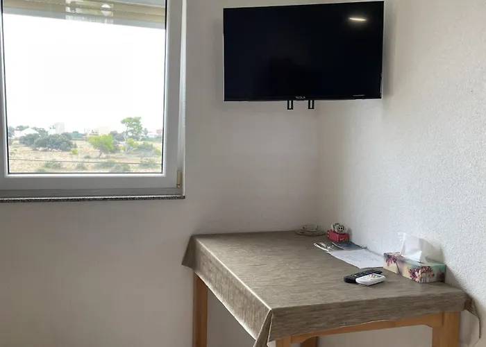 Apartments Vir
